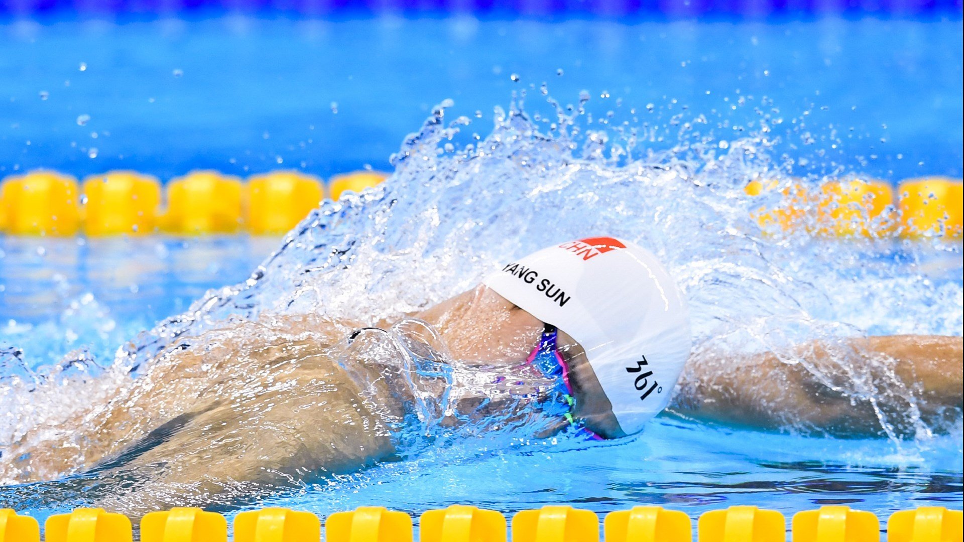 战术教科书！厄瓜多尔链式围城淘汰哥伦比亚，若日尼奥大师级掌控攻防命脉