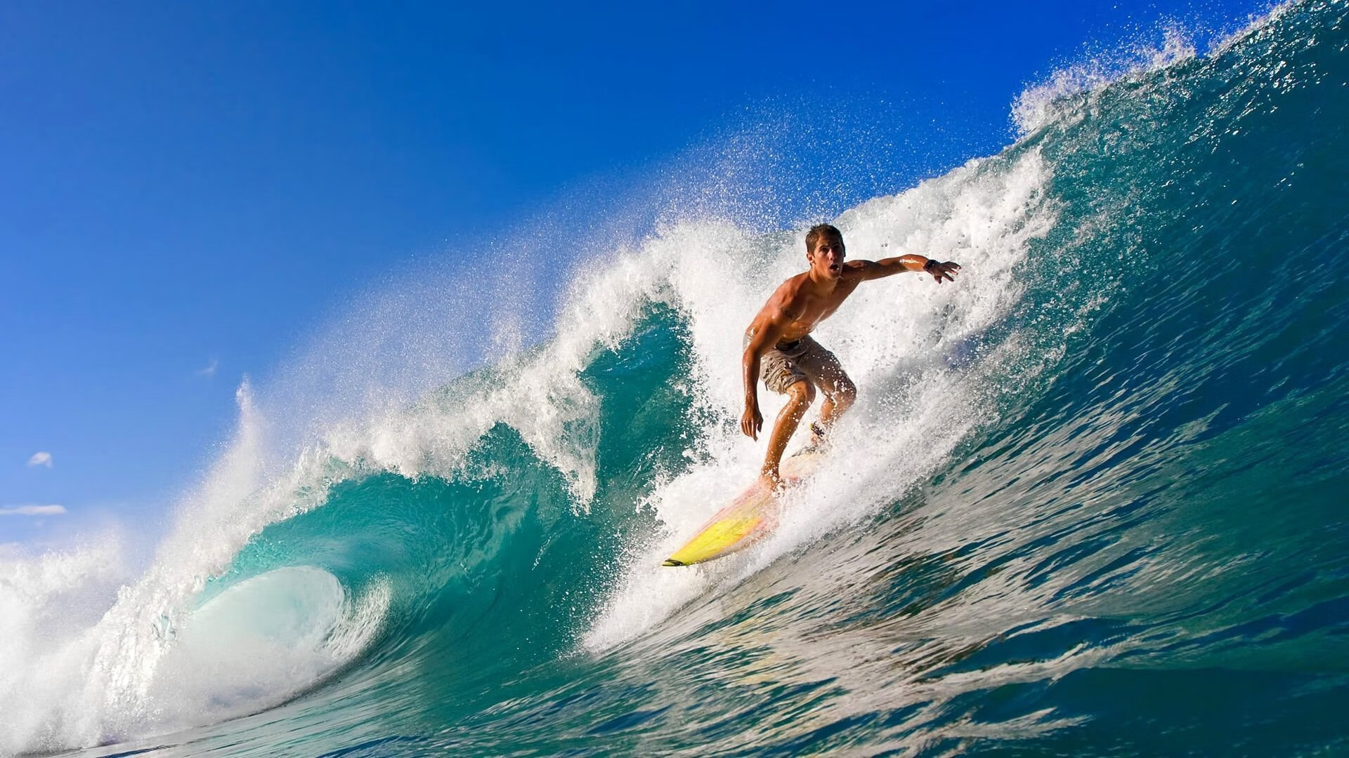 掘金防守锁死上海队，布伦森关键节点连续得分—国际篮球盛宴中的战术博弈与英雄时刻