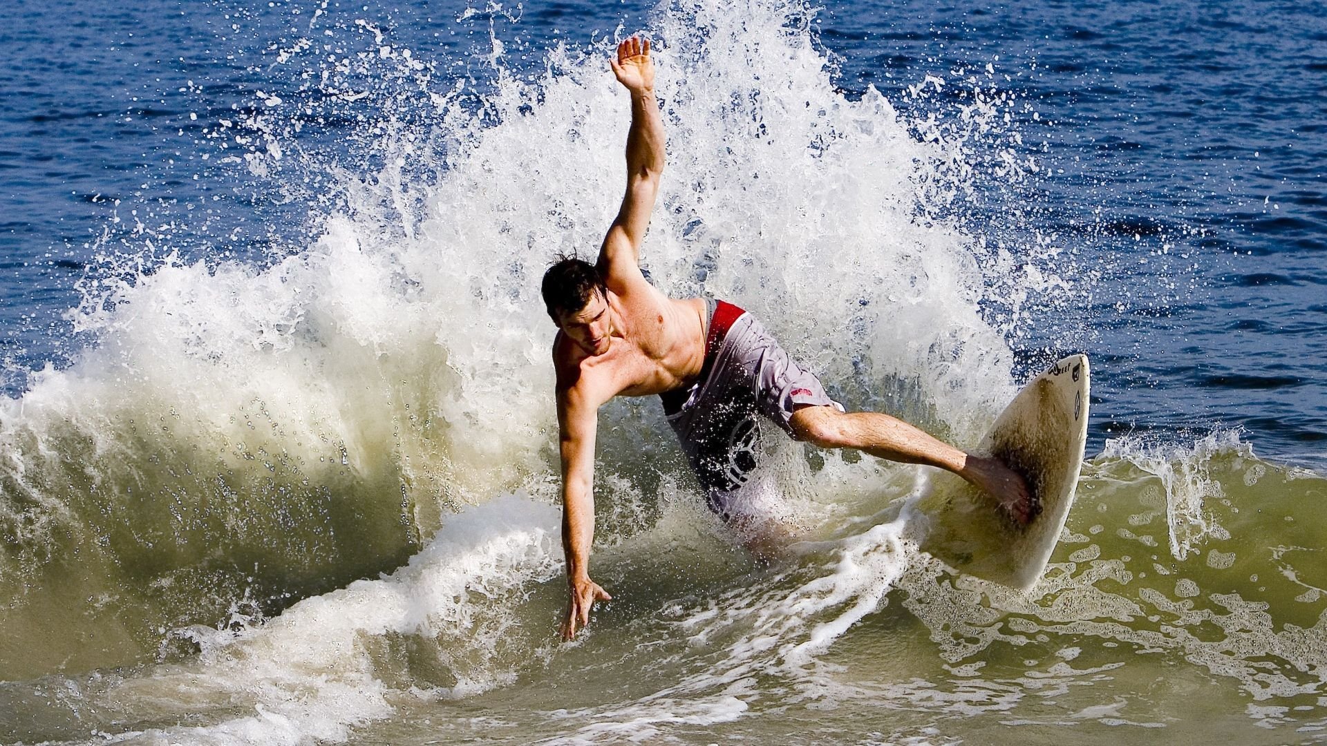 新时代由谁定义?当勒沃库森与无名布鲁诺同时宣告,旧王座已在崩塌